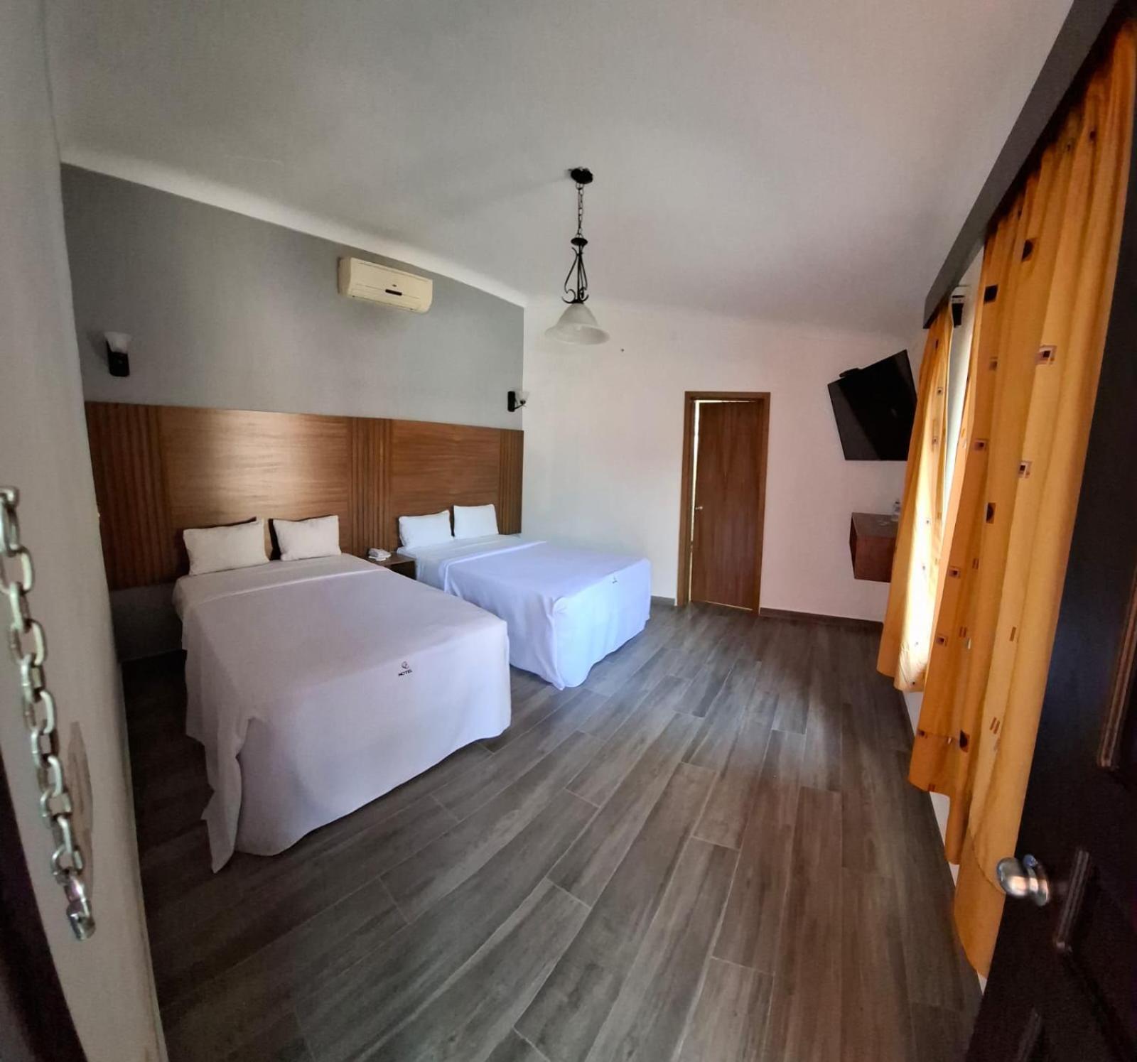 Hotel Aquiles กัวดาลาฮารา ภายนอก รูปภาพ
