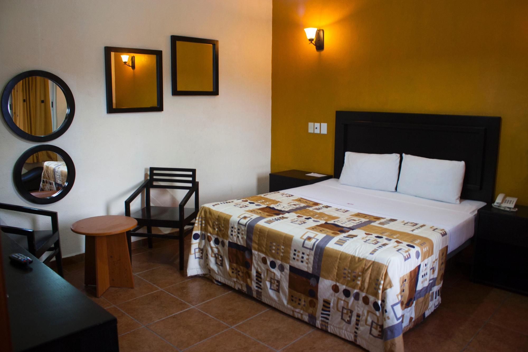 Hotel Aquiles กัวดาลาฮารา ภายนอก รูปภาพ